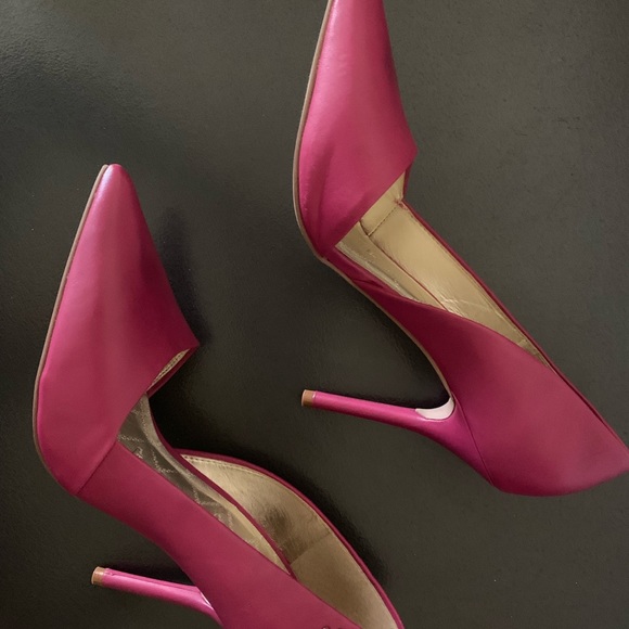 Shoes - Picture 2 of 3